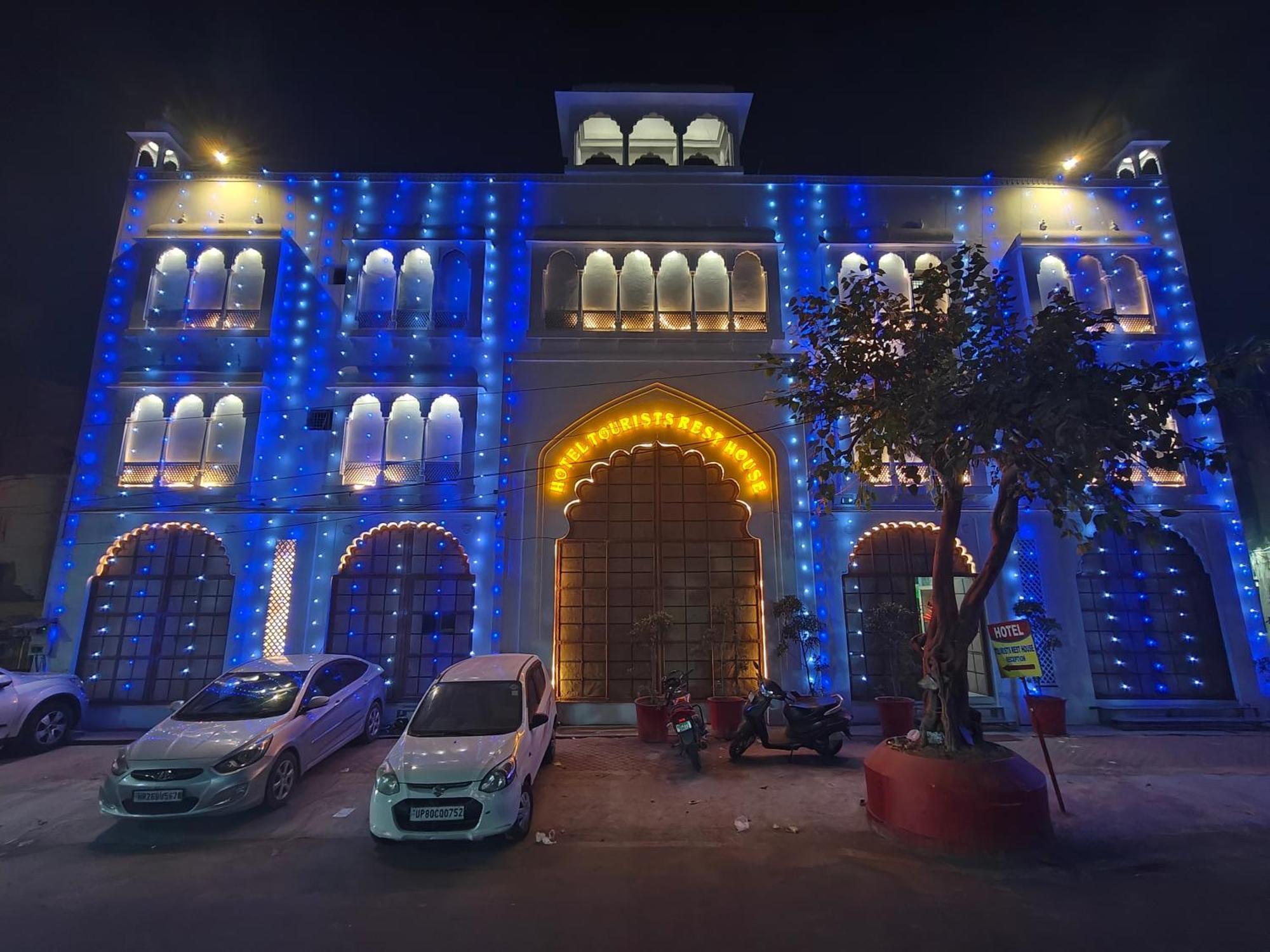 Hotel Tourist Rest House Agra Agra  Buitenkant foto