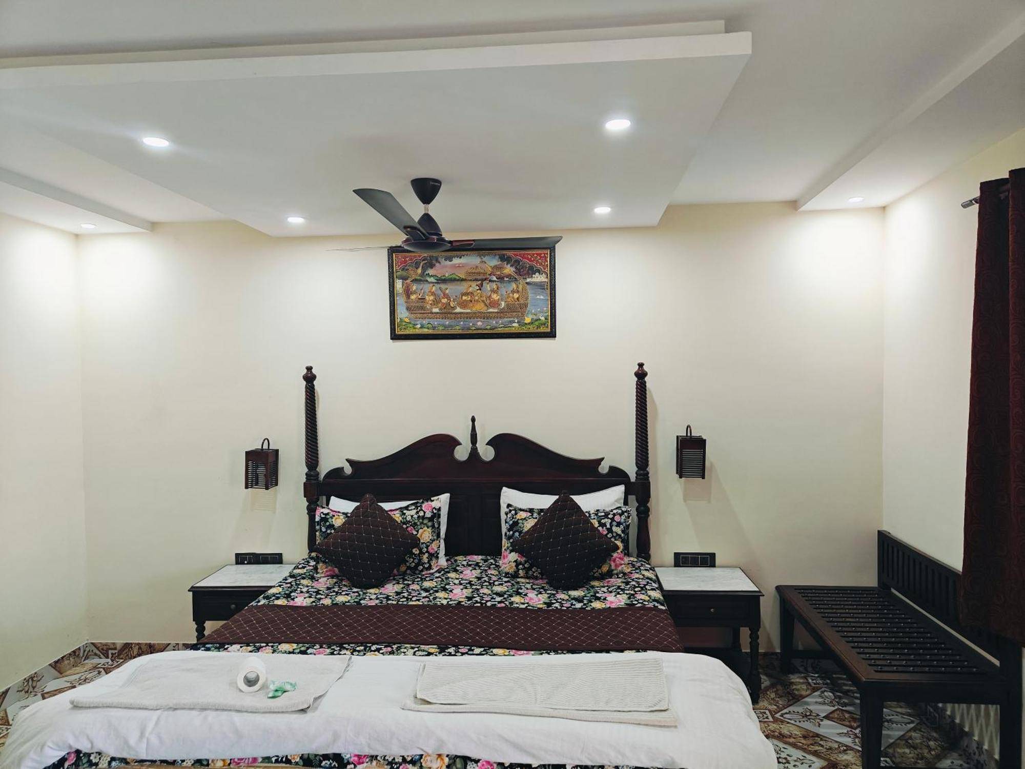 Hotel Tourist Rest House Agra Agra  Buitenkant foto