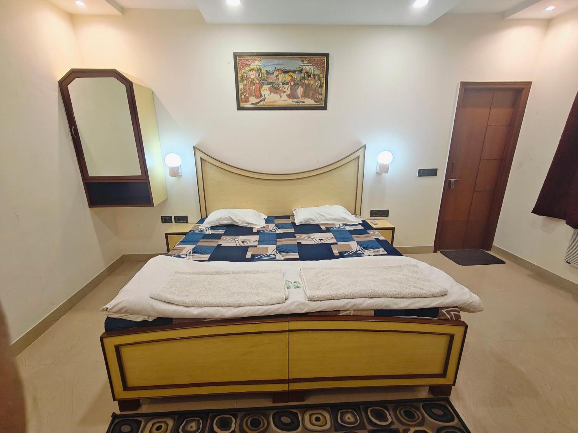 Hotel Tourist Rest House Agra Agra  Buitenkant foto