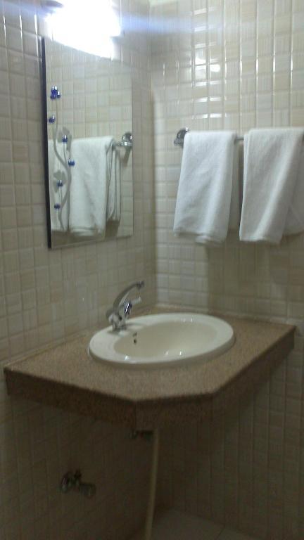 Hotel Tourist Rest House Agra Agra  Buitenkant foto
