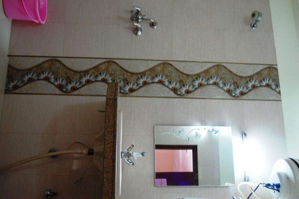 Hotel Tourist Rest House Agra Agra  Buitenkant foto